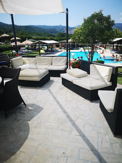 Queensley country resort