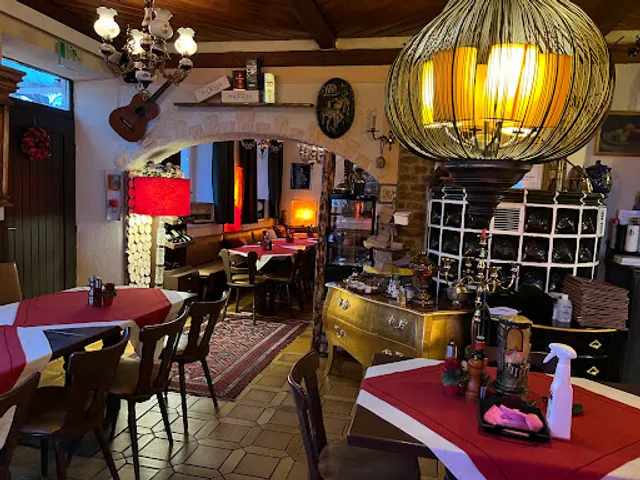 Restaurant Avlija Brzovic - Balkan Spezialitäten