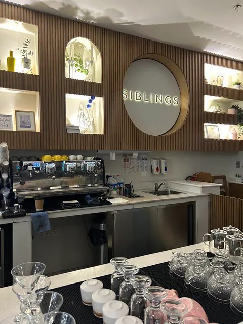 Siblings Restaurant & Cafe