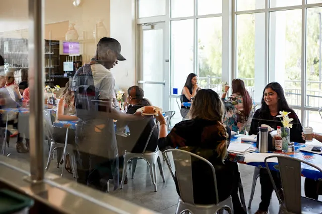 Dave & Maggie's Cafe