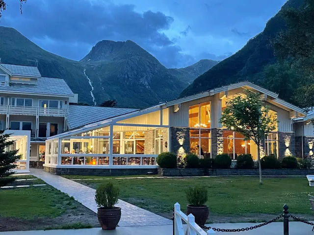 Rosendal Fjordhotel