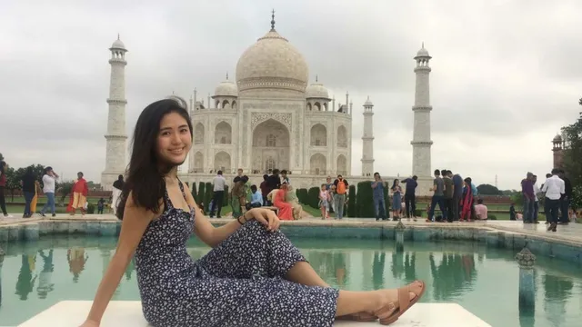 Taj Mahal Tour from Delhi