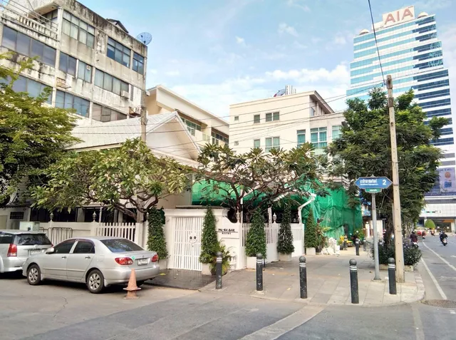 The Chatbox Silom Hostel