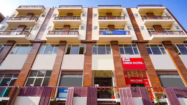 FabHotel Relax Suites