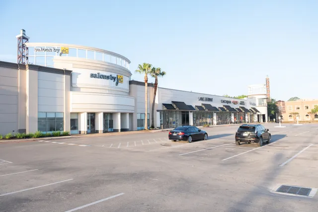 Salons by JC Meyerland