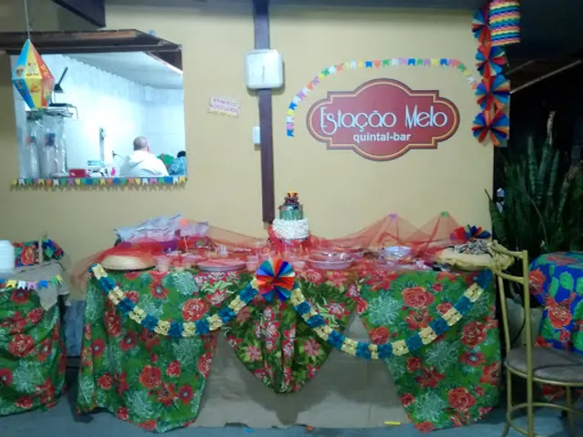 Estação Melo - Quintal Bar