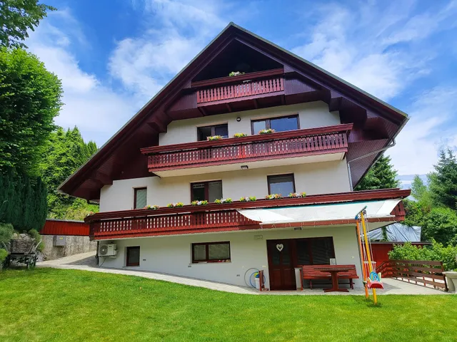 Apartma LARA, DARKA BOŽIČ - SOBODAJALKA