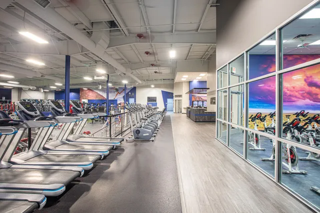 Defined Fitness Bosque Club