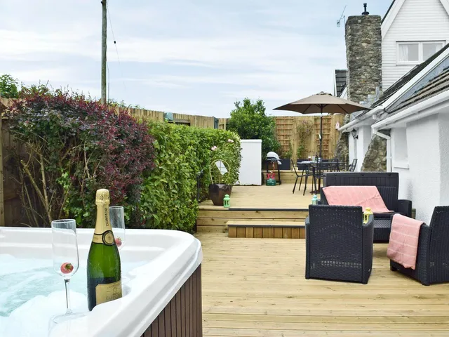 Bwlford Smallholding, Fishery, Caravanning and Holiday Accommodation