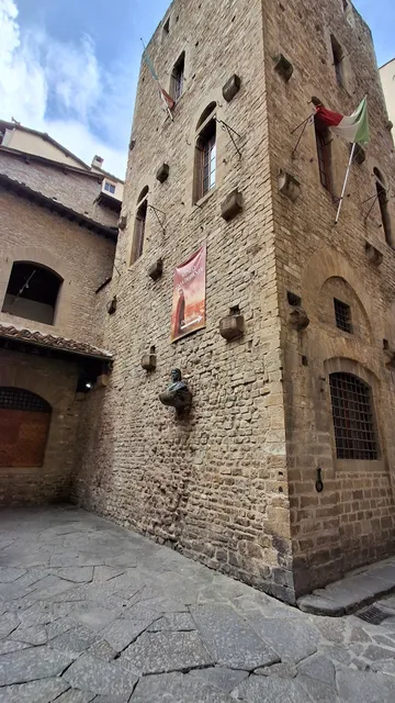 La casa di DANTE ALIGHIERI
