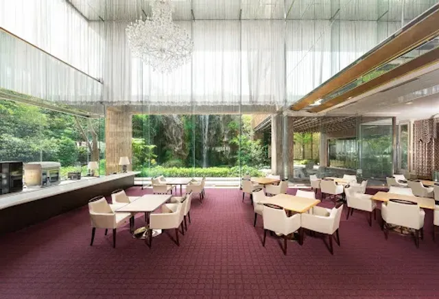 レストラン・ラウンジ扇滝／奈良ロイヤルホテル