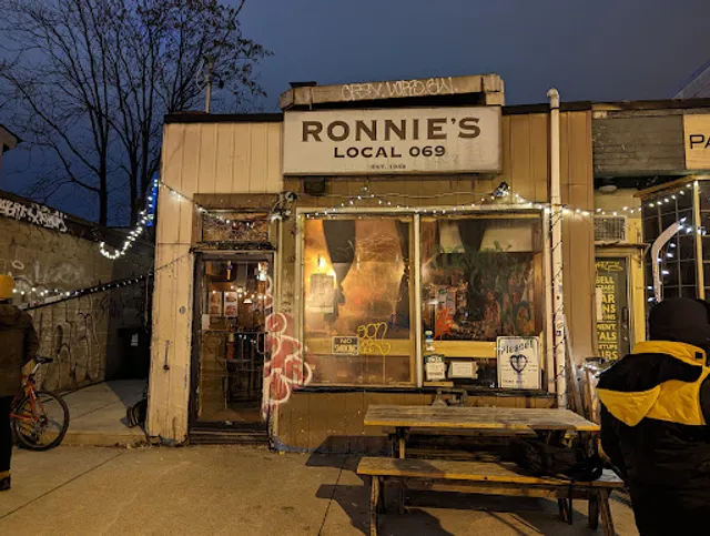 Ronnie's Local 069
