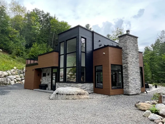 LE JEANNE D'ARC - SAUNA ET SPA