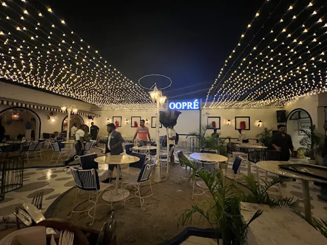 OOPRE Kitchen & Bar