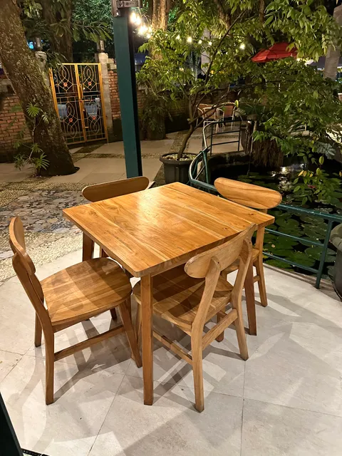 Poma Coffee and Resto