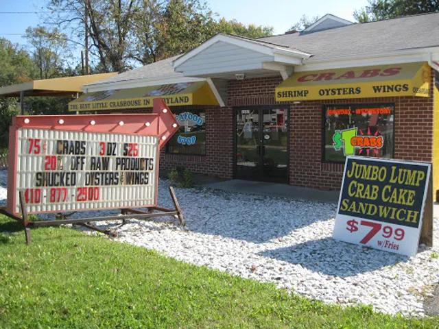 The Crab Truck and Seafood Stop