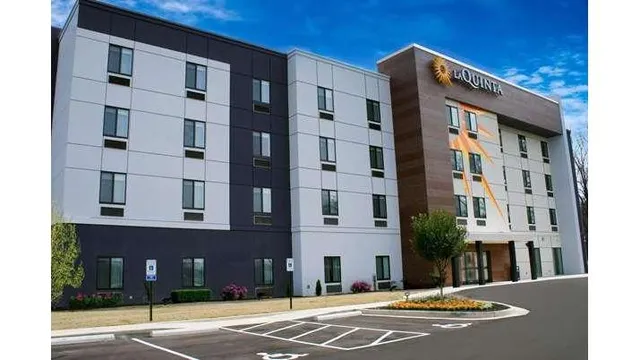 La Quinta Inn & Suites by Wyndham Memphis East