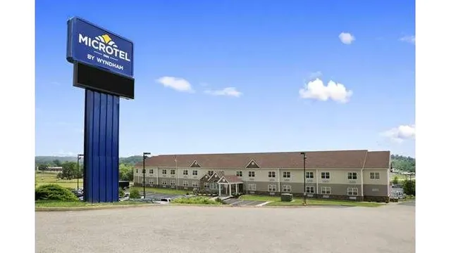Microtel Inn & Suites By Wyndham Mineral Wells/Parkersburg