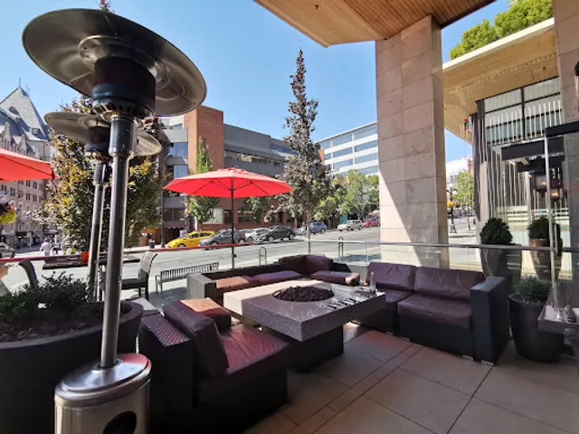 Browns Socialhouse Victoria BC