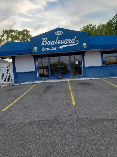 Boulevard Tavern
