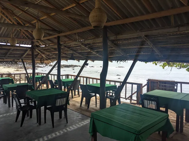 CRAB HOUSE RESTAURANT