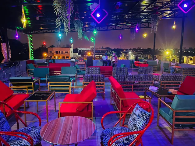 Rooftop By Andy, la Base