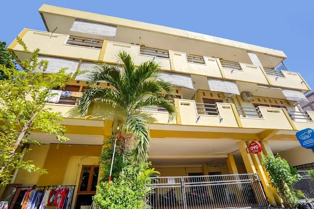 OYO 3842 Eiffel Ketintang Unesa Syariah