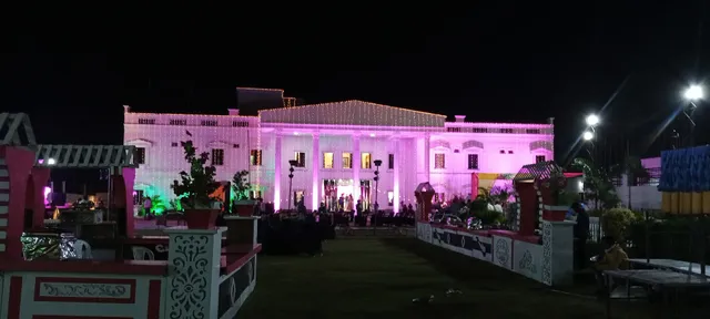 SPOT ON 65468 Hotel White House