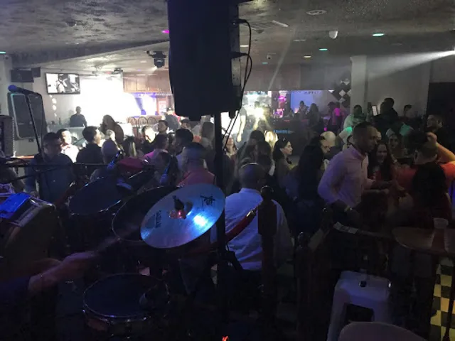 La Rosa Linda Bar & Restaurant