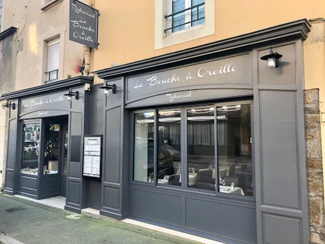 Le Bouche à Oreille