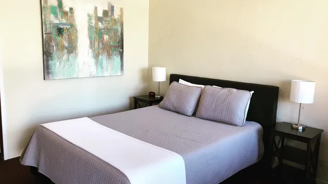 Sherwood Forest Motel