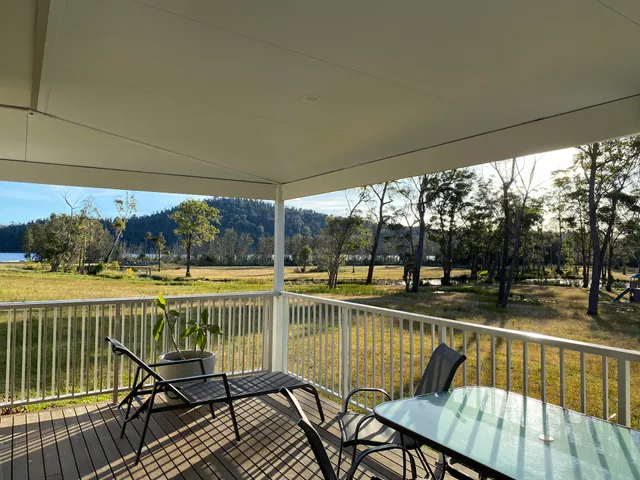 The Leaning Oak Holiday Lifestyle