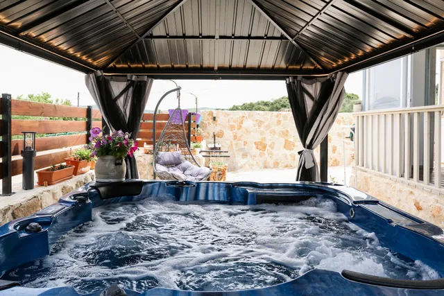 בקתה בשמורה צימר בגליל המערבי