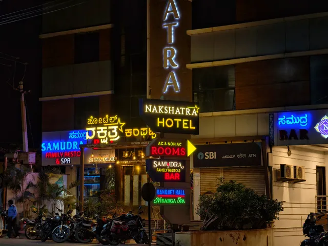 Capital O 42062 Nakshatra Comforts