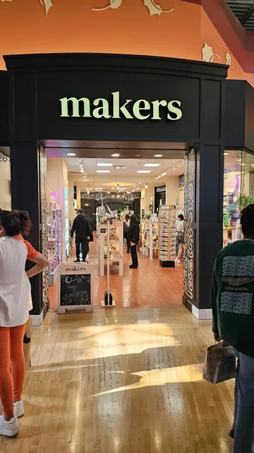Shop Makers Vaughan Mills