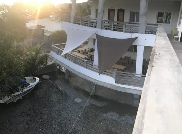 Seabreeze Beach Lodge