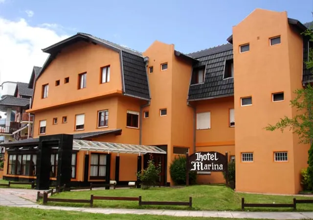 hotel marina