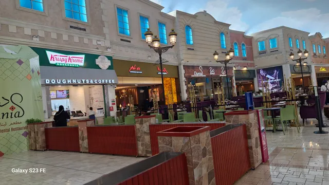 Food Court - Villaggio Mall