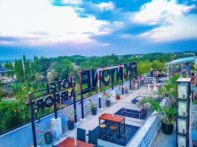 Front One Hotel Airport Solo, Boyolali