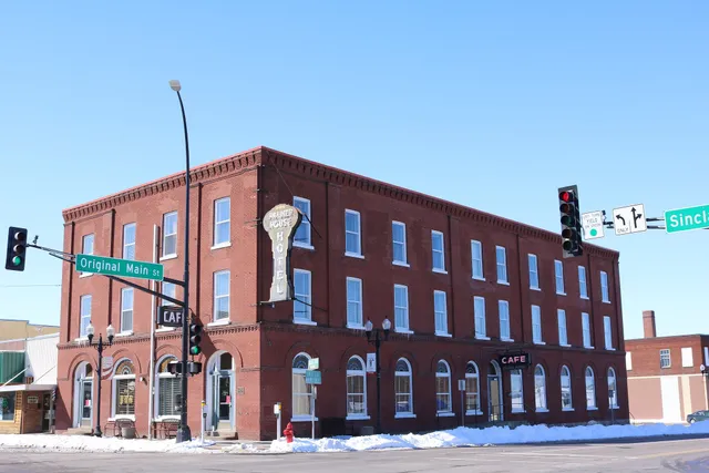 Palmer House Hotel & Restaurant