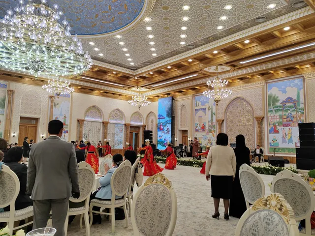 Ресторан "Buyuk Samarqand" (Great Samarkand)