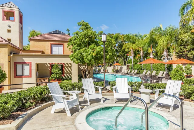 Dartmouth Court Apartment Homes