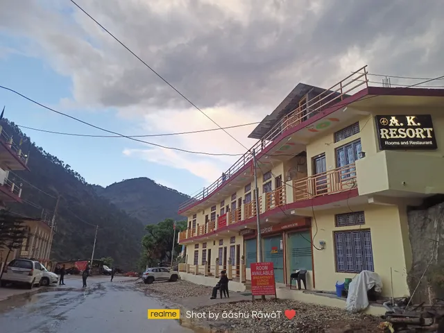 AK RESORT ROOM's & RESTAURANT