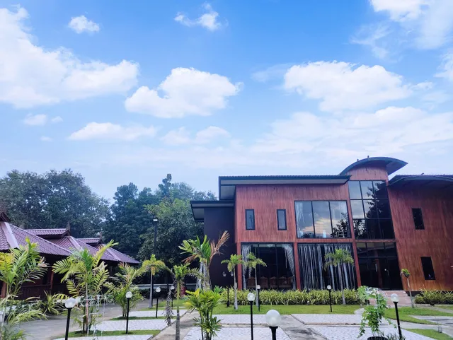 Phra Chan Khiang Dao Resort