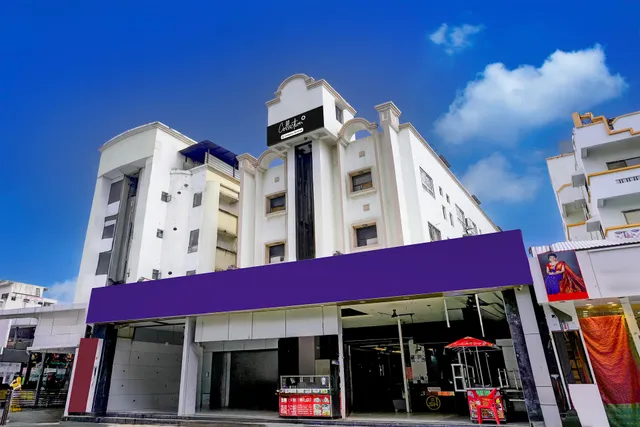 Collection O Shri Sai Baba Temple Hotel Maitreya