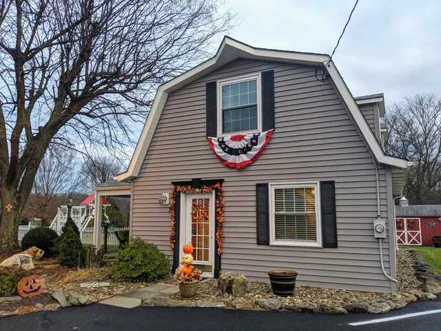 The Carriage House On Slope Hill