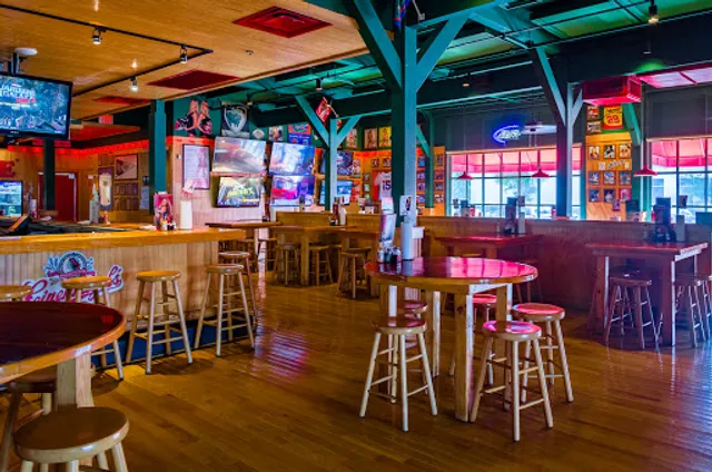 WingHouse Bar & Grill - Clearwater