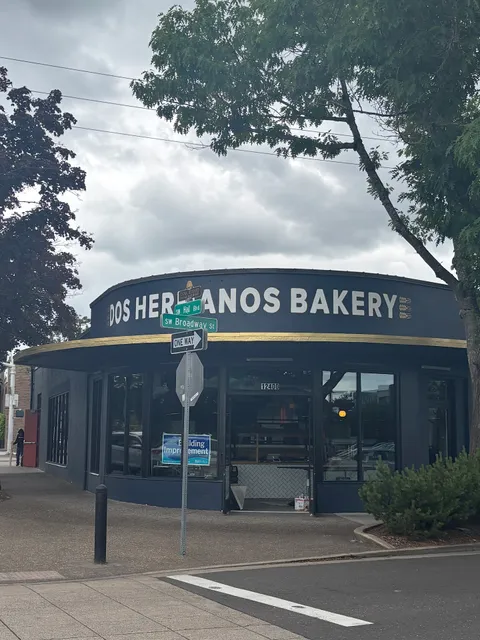 Dos Hermanos Cafe