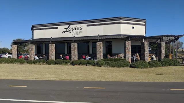 Louie's Grill & Bar