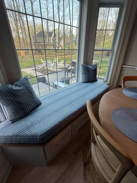 M & J Custom Upholstery LLC